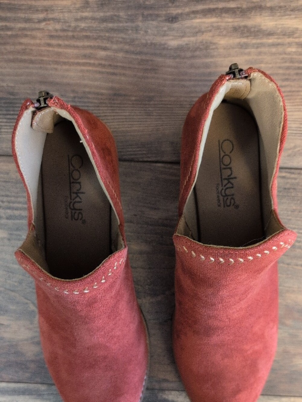 Corkys Rust Faux Suede Cutout Ankle Bluffin Bootie Boots NIB 7       578A - Picture 7 of 9